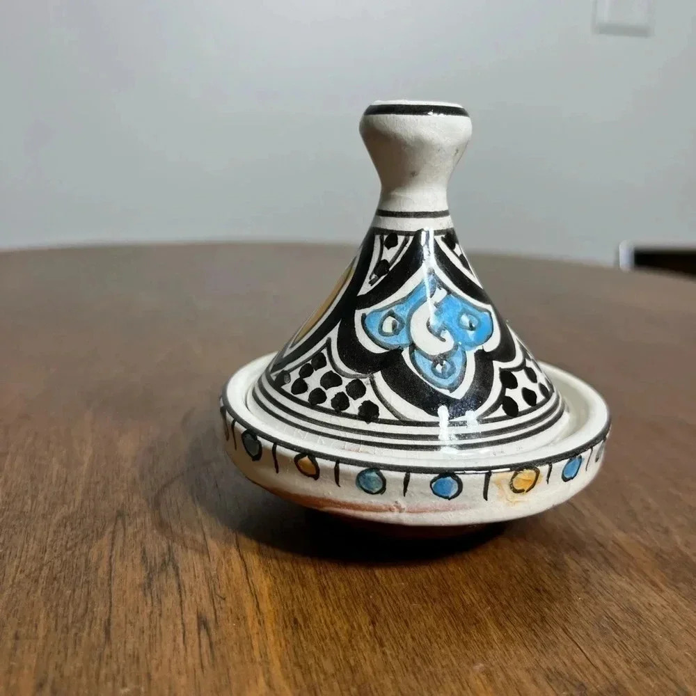 Moroccan stoneware tagine handmade and hand painted. Signed‎ - Picture 3 of 7
